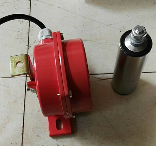 兩級跑偏開關(guān)帶立棍.jpg 兩級跑偏開關(guān)帶立棍.jpg