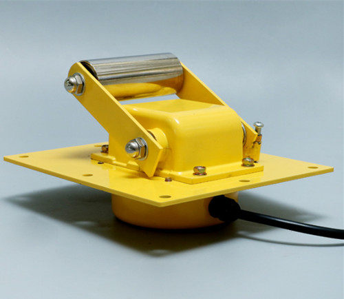 提升機TDP-1兩級跑偏開關(guān).jpg 提升機TDP-1兩級跑偏開關(guān).jpg