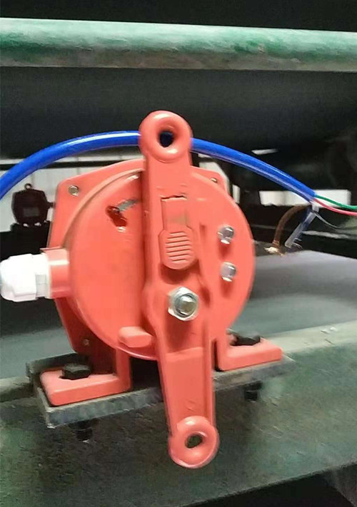 雙向拉繩開關(guān)安裝圖.jpg 雙向拉繩開關(guān)安裝圖.jpg